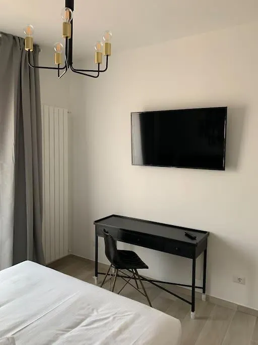 Trilocale Con Vista E Due Bagni Vicino Citylife Milan Apartment