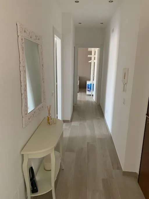 Apartment Trilocale Con Vista E Due Bagni Vicino Citylife Milan